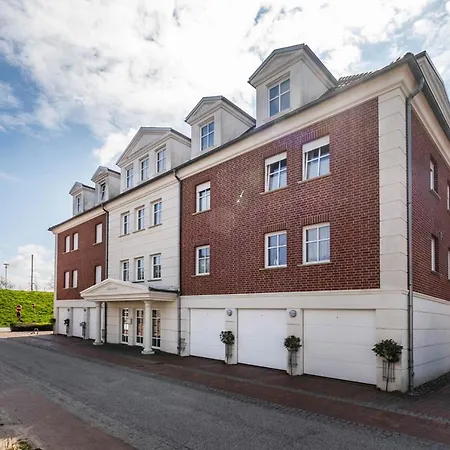 Haus Hafenresidenz 1 3 *