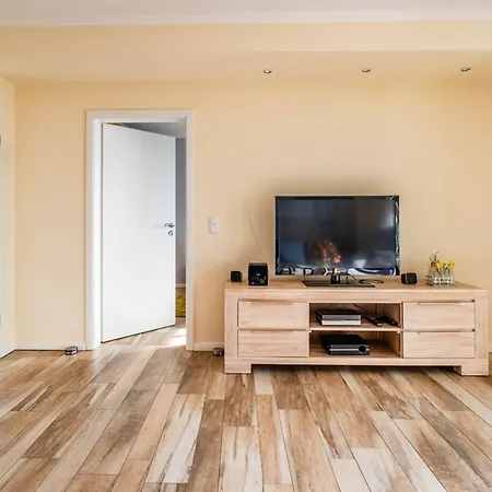 Haus Hafenresidenz 1 3 Бюзум